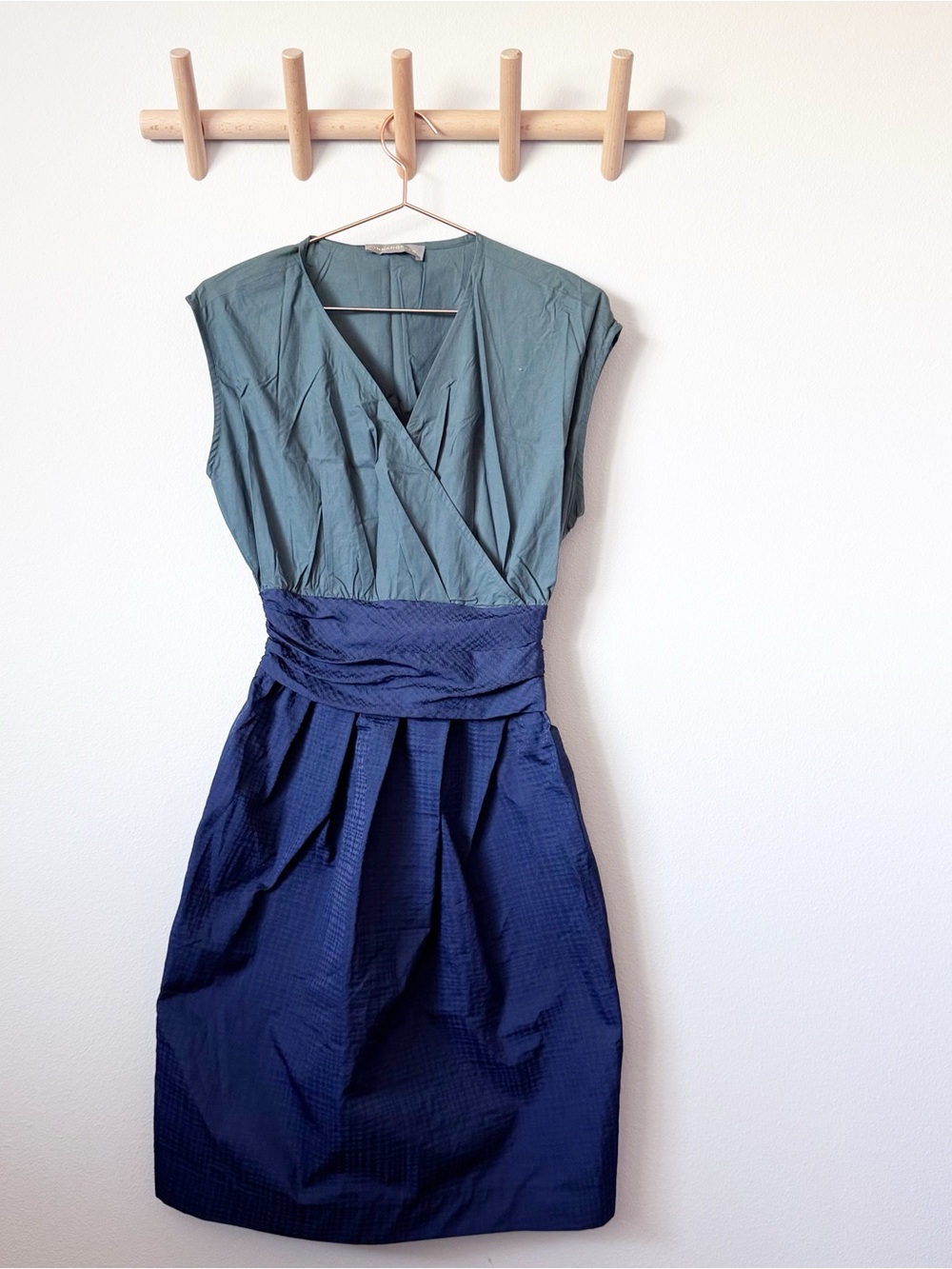 Innamorato Cap-Sleeve Two-Tone Wrap Midi Dress in Green and Navy